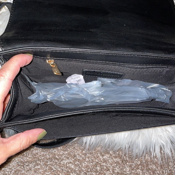 🆕NWT Badgley Mischka crossbody with square studs - Picture 5 of 8